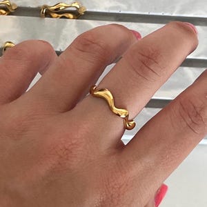 Golden Wavy Ring • Waterproof and Tarnish Free • Statement Ring • Stackable Ring • Gifts for her