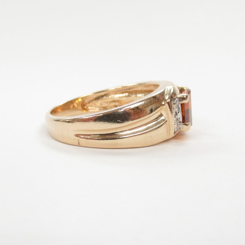10k 417 gold ring band with natural citrine stone and .01 ctw in diamonds 4.2 grams size 9.25