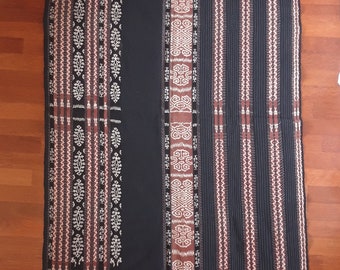 Traditional handwoven sarong WORAPI from Savu, Indonesia with delicate geometric or floral motifs