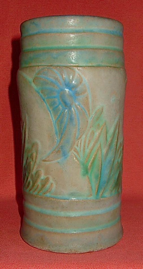 BOURNE DENBY: 'danesby Ware' 'KESWICK' Shaped Vase in 'pastel Blue