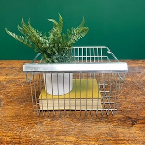 Vintage Metal Wire Farmhouse Basket