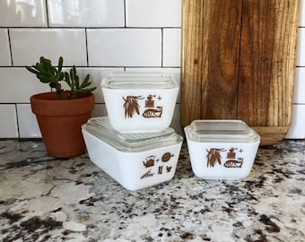 Vintage Pyrex Early American Refrigerator Storage Dishes with Lids 6 Piece Set