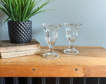 Pair Vintage Sundae Glasses Soda Fountain Ice Cream Dishes Glassware