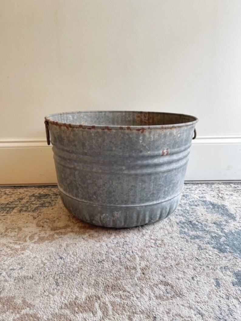 Vintage Galvanized Wash Tub Large Metal Basin Garden Planter image 2