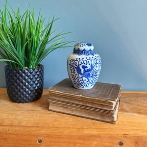 Blue and White Porcelain Ginger Jar Vintage Vase