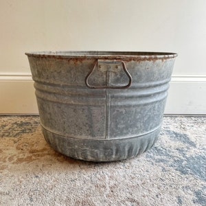 Vintage Galvanized Wash Tub Large Metal Basin Garden Planter image 3