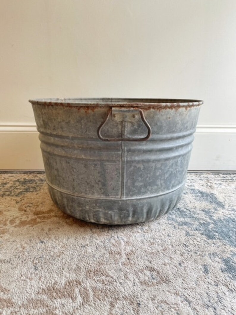 Vintage Galvanized Wash Tub Large Metal Basin Garden Planter image 3