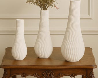 3D-printed vase, black and white – modern decorative vase with wave pattern – home decor – gift idea
