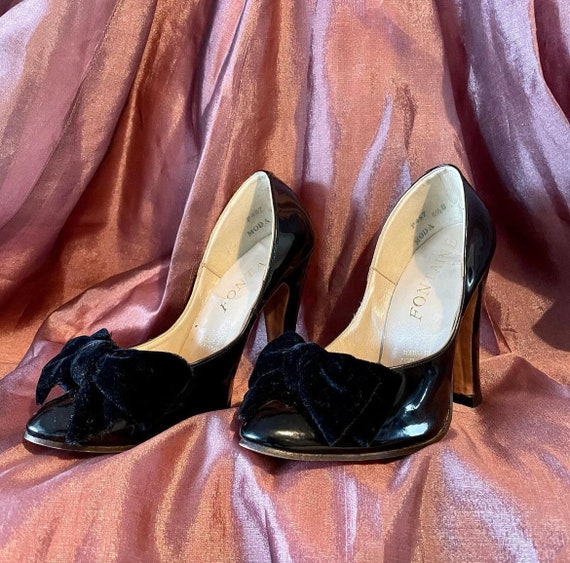 Fontaine by Pierre Fontaine for Paragon Black Patent Bow Heeled Shoes. Made in Australia. Etsy Australia