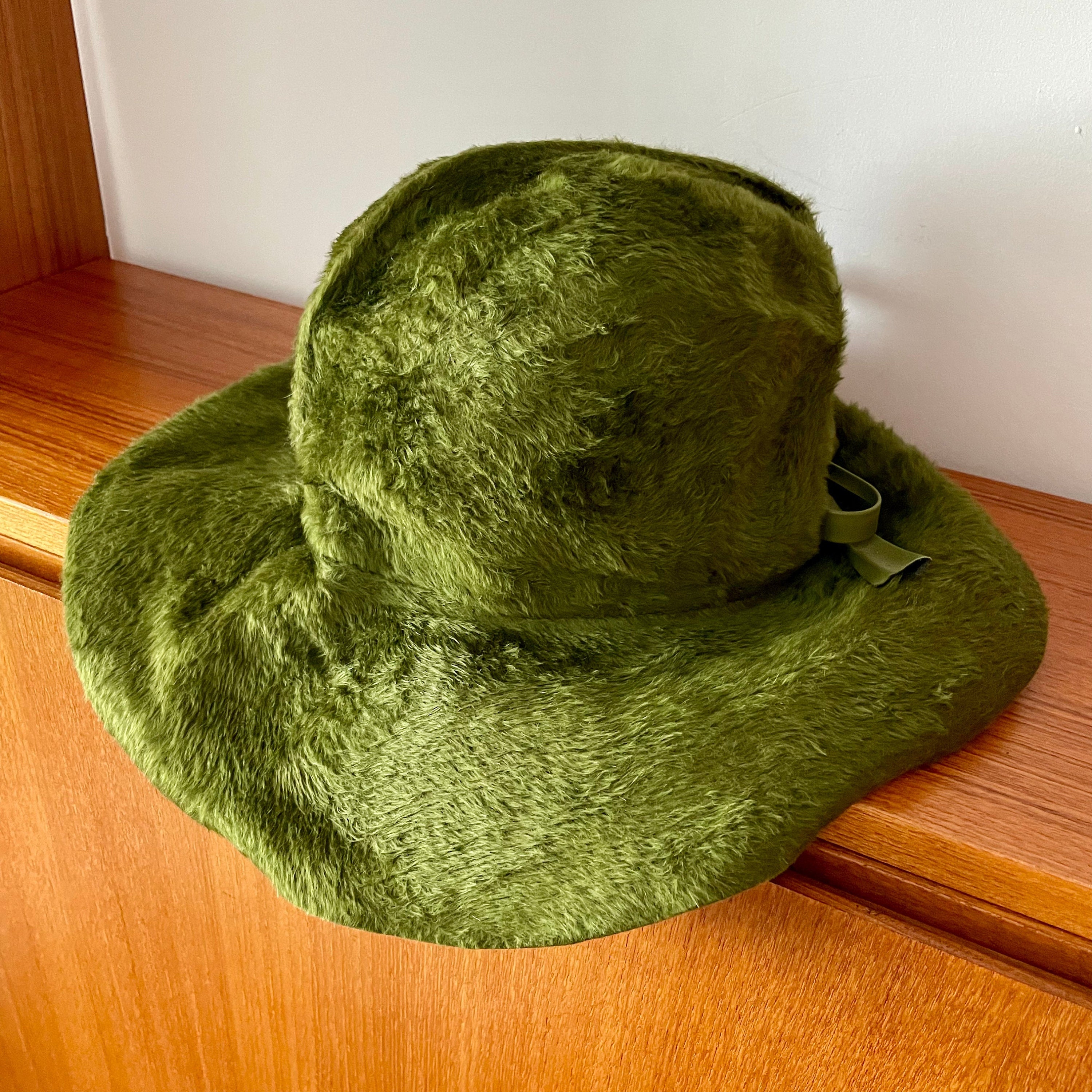 Furry Hat With Wide Brim - White