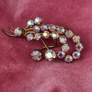 Vintage Brooch Aurora Borealis Bouquet Glass