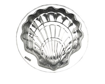 Shell Mold for cakes, dips, breads, etc.