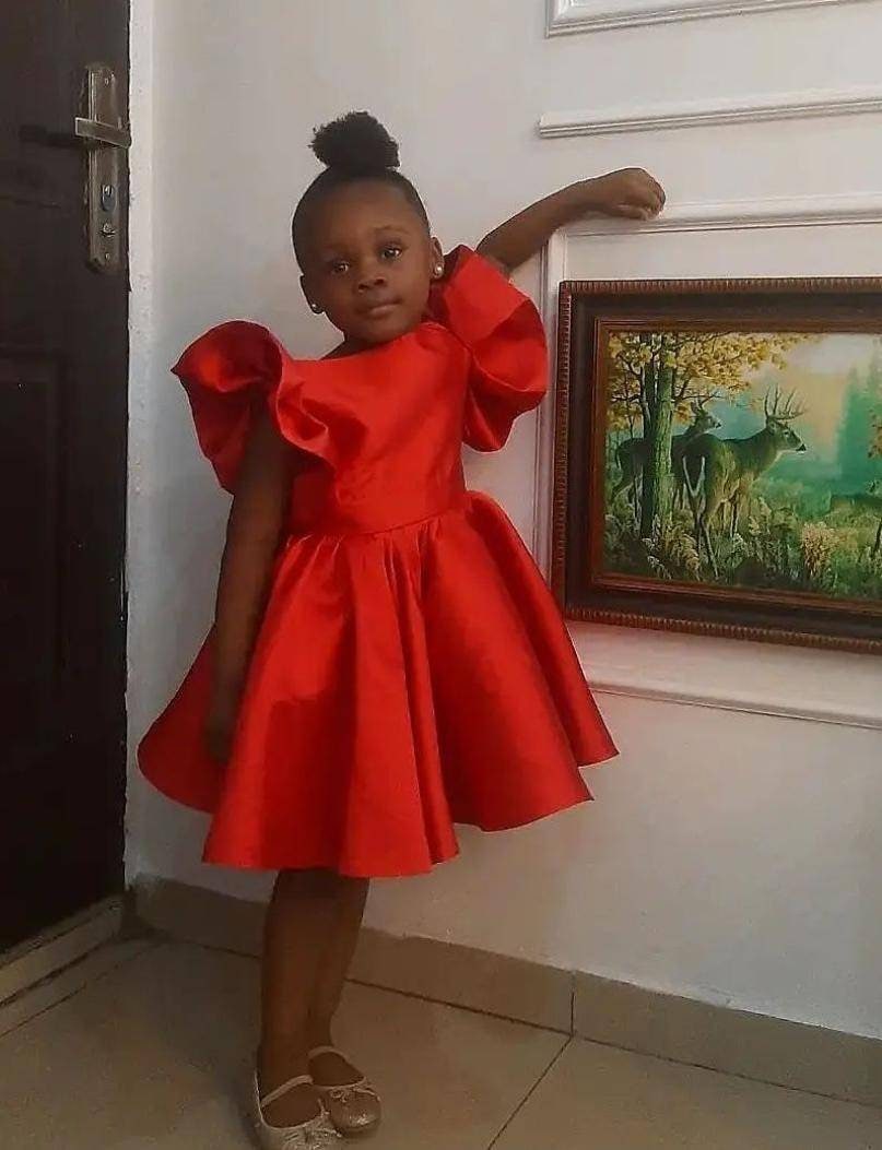 Robe en soie mikado pour fille Robe pour petite fille Robe pour bebe a imprime africain Robe de soiree midi sans manches rouge vert et or pour fille Etsy Canada