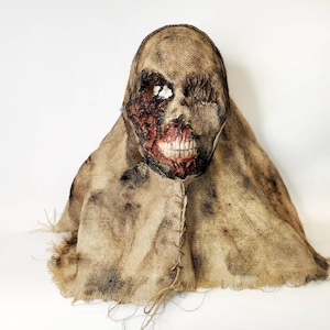 Scary scarecrow, scarecrow mask, Halloween scarecrow mask, burnt scarecrow mask, burlap scarecrow mask,gory scarecrow latex Halloween mask