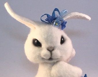 Conejo fieltro con aguja