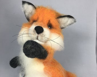 Zorro de fieltro con aguja