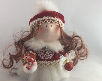 Muñeca hecha a mano de tela