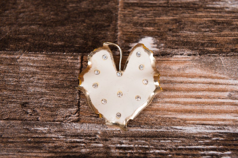 white enamel leaf vintage jewelry Women/'s Vintage brooch rhinestone gold vintage pin