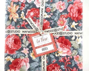 La Fleur- Woolies Flannel *10x10 Layer Cake* By: Maywood Studio  SQ-MASLAFF