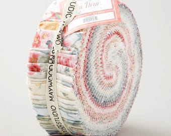 La Fleur  Flannel Strips (2.5" x 44") - 40 Pieces By: Maywood Studio  ST-MASLAFF