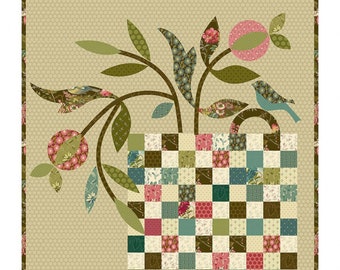 Patchwork Basket - Pieced & Applique Wall Hanging Quilt Pattern By: Edyta Sitar  Laundry Basket Quilts LBQ-0673-P
