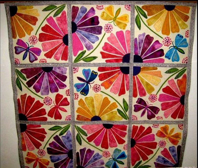 Laura Heine for Fiberworks Quilt Pattern A Paperpieced Quilt by GARDEN PARTY ..