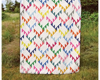 The Jenny Quilt *Pieced Quilt Pattern - Fat Quarter & Fat Eighth Friendly * By: Erica Jackman of Kitchen Table Quilting