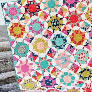 Shimmer*A Fat Quarter Friendly Quilt Pattern in 5 Sizes * From: Cluck Cluck Sew