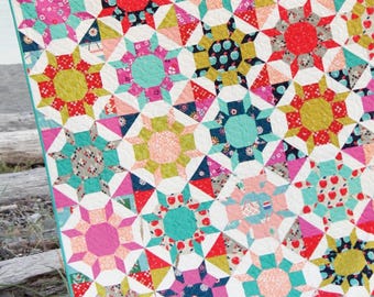 Shimmer*A Fat Quarter Friendly Quilt Pattern in 5 Sizes * From: Cluck Cluck Sew