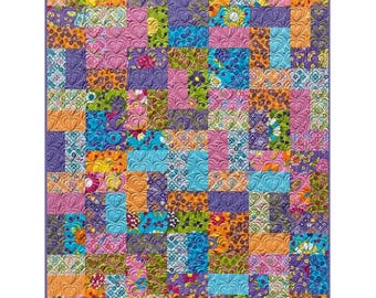 Oh Happy Day  *A Pieced Quilt Pattern - Fat Quarter Friendly * By: Myra Barnes of Busy Hands Quilts