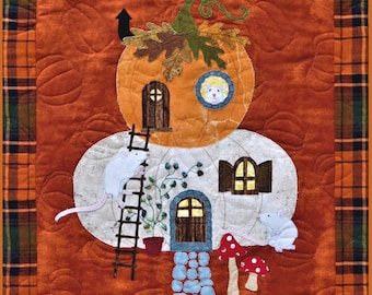 Home Sweet Home *Wall Hanging Quilt Pattern* From: Trouble & Boo Designs