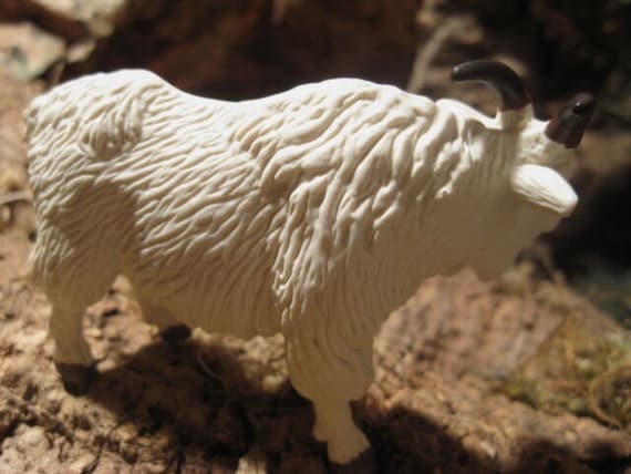 Safari White Billy Goat Retired Figurine for 5.5/" Nativity Scene Pesebre Cabra