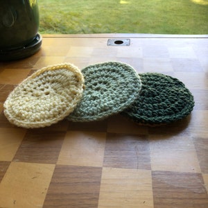 Crocheted dish scrubbies, set of dish scrubbies, handmade scrubbies, doubled side scrubbies, round, pot scrubbers, acrylic, kitchen, sponge