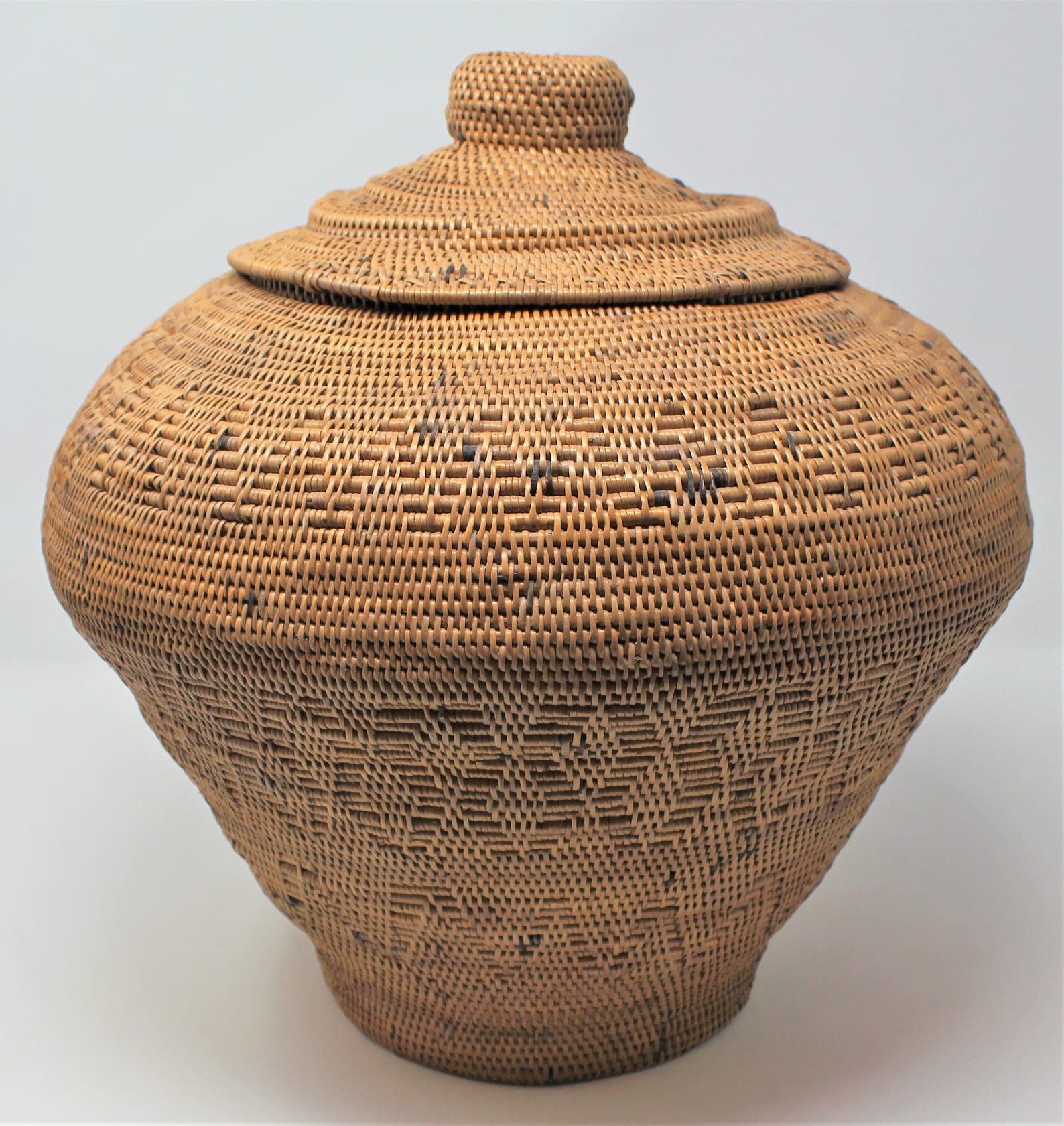 Beautiful Large Vintage Tenganan Balinese Basket With Lid Etsy