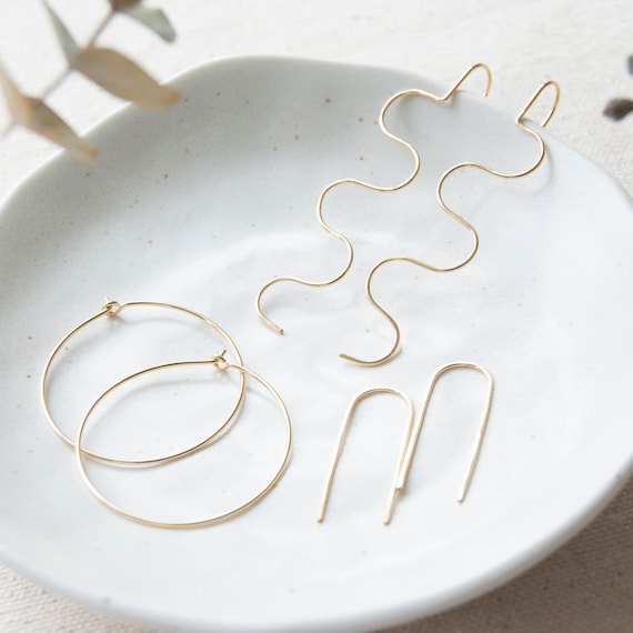 Pair of 925 Sterling Silver Dainty Horseshoe Minimal Earrings Pair of 925 Sterling Silver Dainty Horseshoe Minimal Earrings
