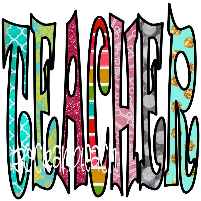 Pu&ograve; includere: Arte di parole colorata e con motivi che recita "TEACHER" con un contorno nero. Le lettere sono decorate con diversi motivi, tra cui turchese, rosa, oro e verde.