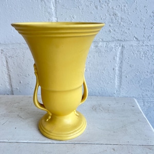 Vintage Yellow MCM Haeger Vase 9&quot; | Mid-Century Modern Vase, Yellow Vintage Vase, Curvy Old Vase, MCM Shelf Styling