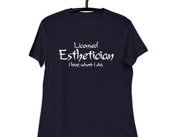 Esthetician Short-Sleeve Unisex T-Shirt - I'm A Licensed Esthetician , Esthetician Gift, Makeup Artist Shirt, Cosmetology T-shirt