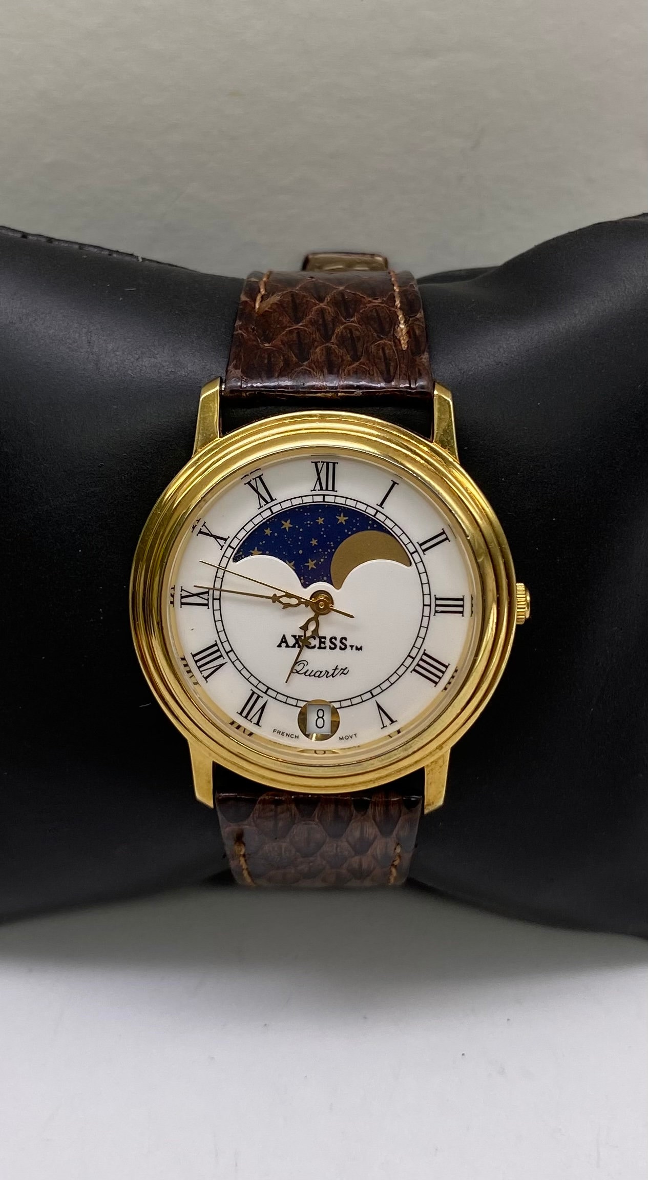 Vintage French Axcess Gold Tone Moonphase Date Quartz Watch  display picture 2