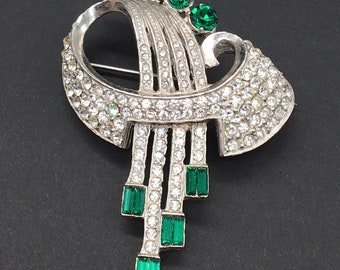 Vintage Art Deco Brooch Rhodium Plate Pot Metal Pendant Brooch