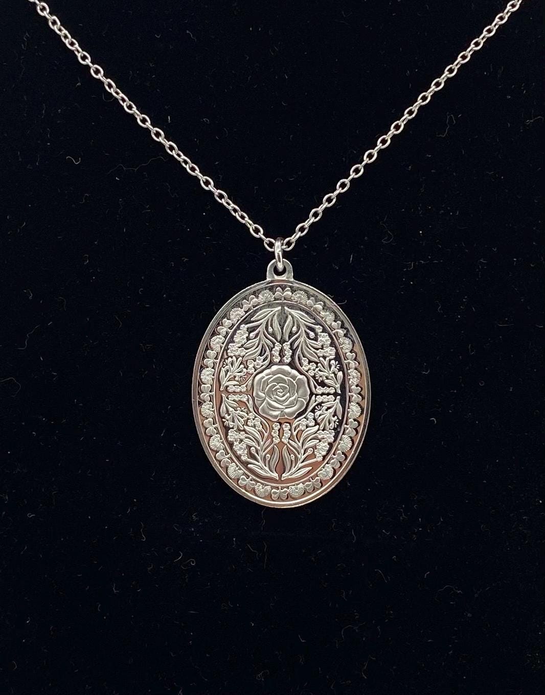 Vintage Franklin Mint Sterling Silver Rose Flower Oval Pendant