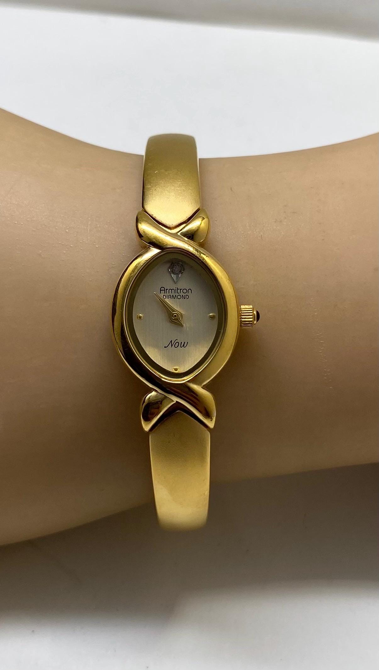 Armitron Diamond Now 75/2176 753H Ladies Watch St Steel Yellow Tone Women Vintage Armitron Diamond Now Watch Womens Gold Tone  main image 2