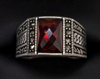 Vintage Art Deco Sterling Silber & Roter Granat Facettierter Markasit Ring Größe 8,75