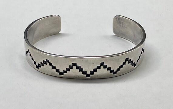 Vintage Native Jewelry Navajo Signed T. Thomas Solid Sterling