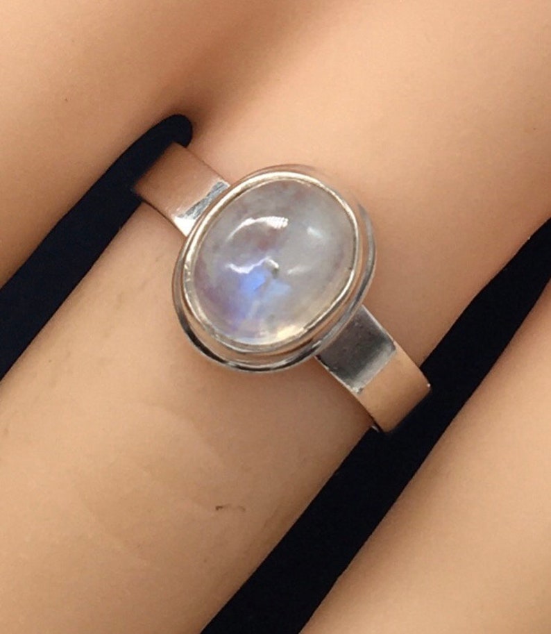 Vintage sterling silver moonstone ring