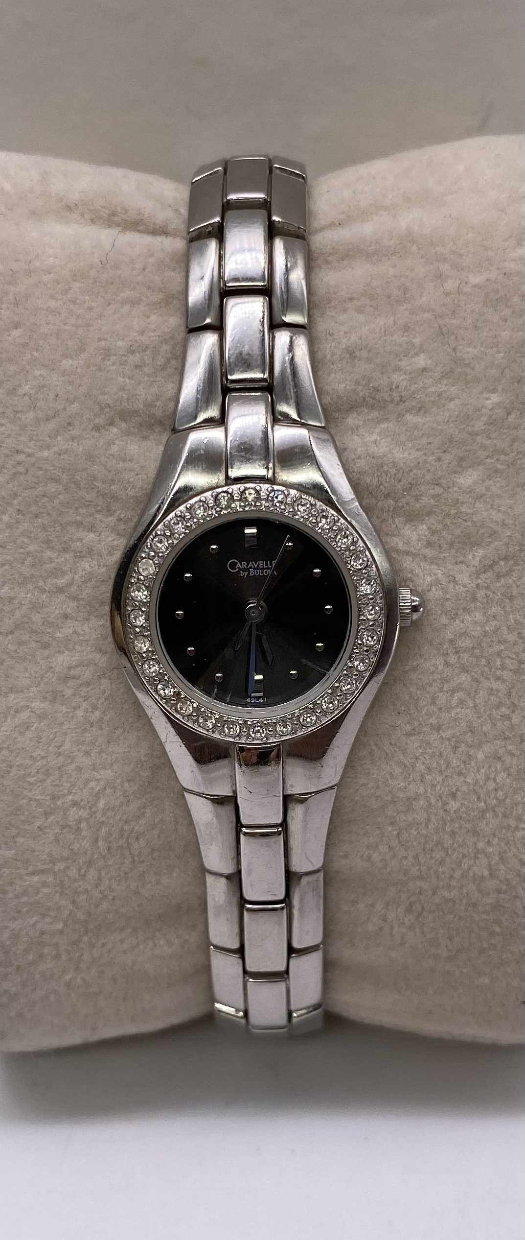 Caravelle by Bulova Diamond Watch Classic Women display picture 3