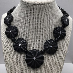 Vintage carved horn flower necklace