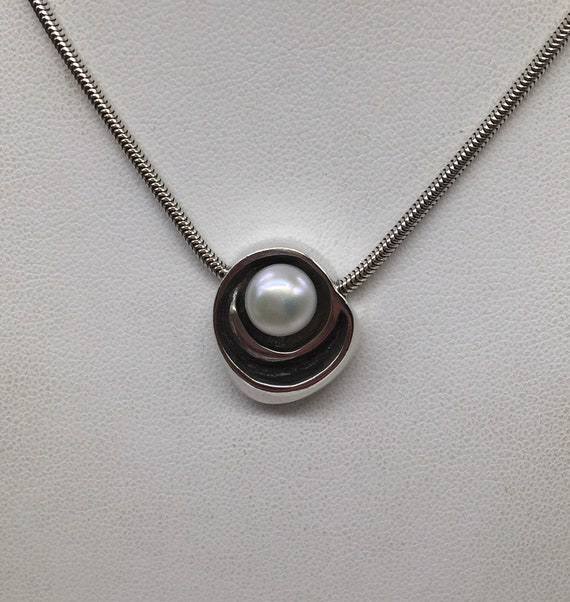 Sterling Silver Modernist Pearl Necklace