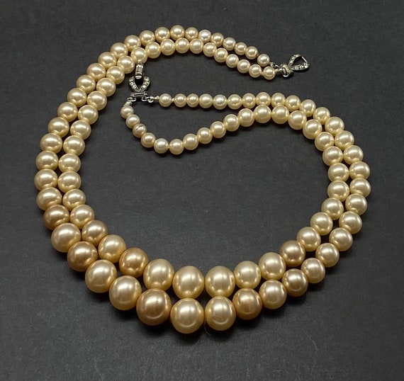 Vintage Crown Trifari Faux Pearl Double Strand Ne… - image 2