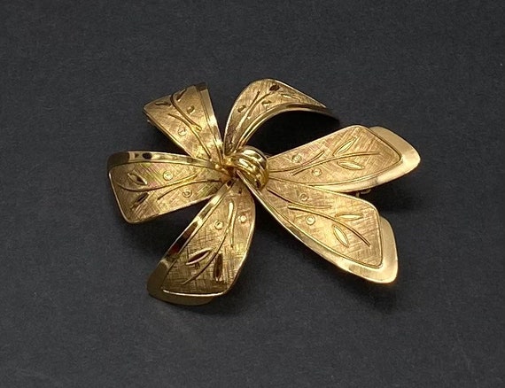 Vintage 18k RGP Germany Flower Petal Brooch Pin - image 1